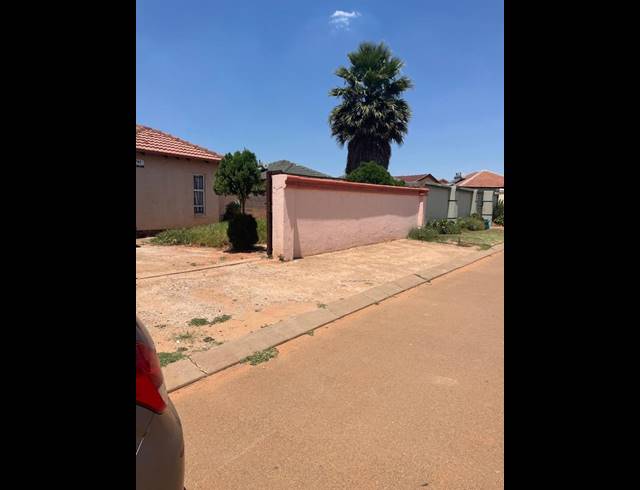 3 BEDROOM HOUSE FOR SALE IN LEHAE